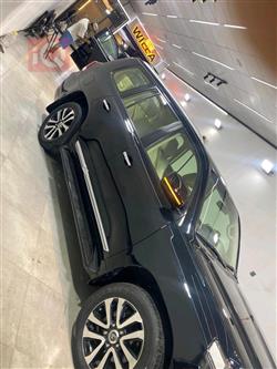 تۆیۆتا لاند کروزەر